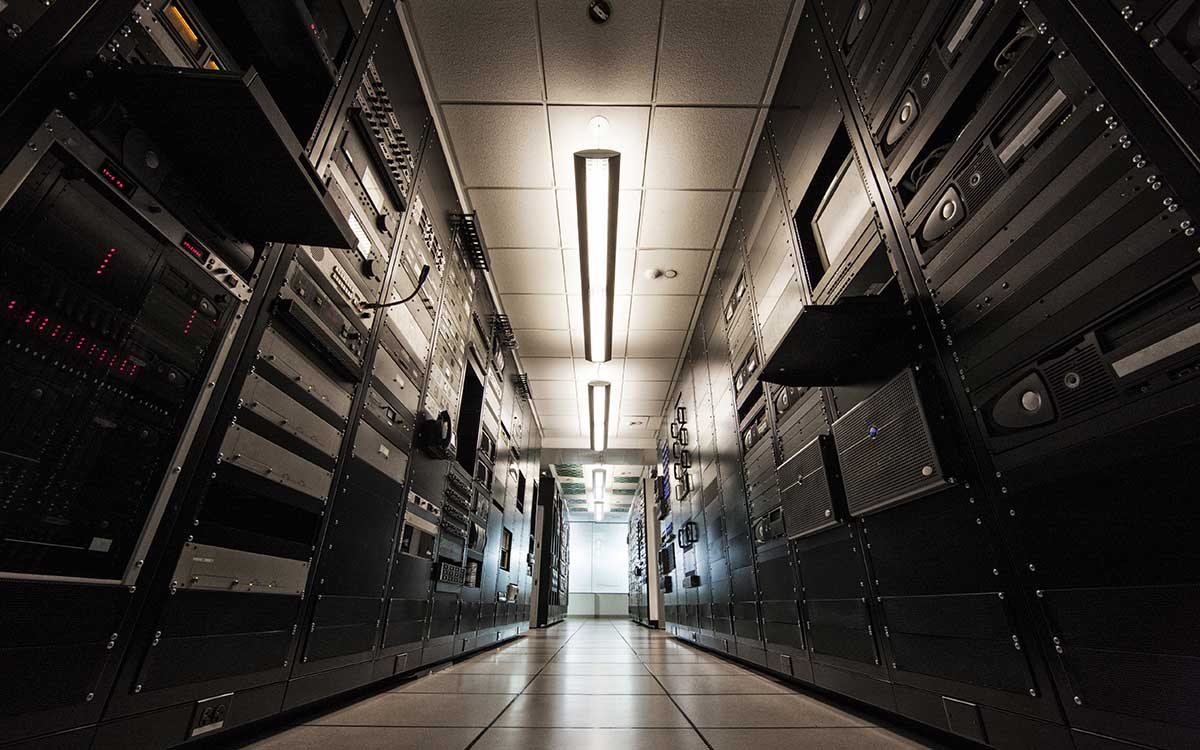 Dominios .COM, .NET, .PE, hosting gratis, hosting profesional y soluciones a medida